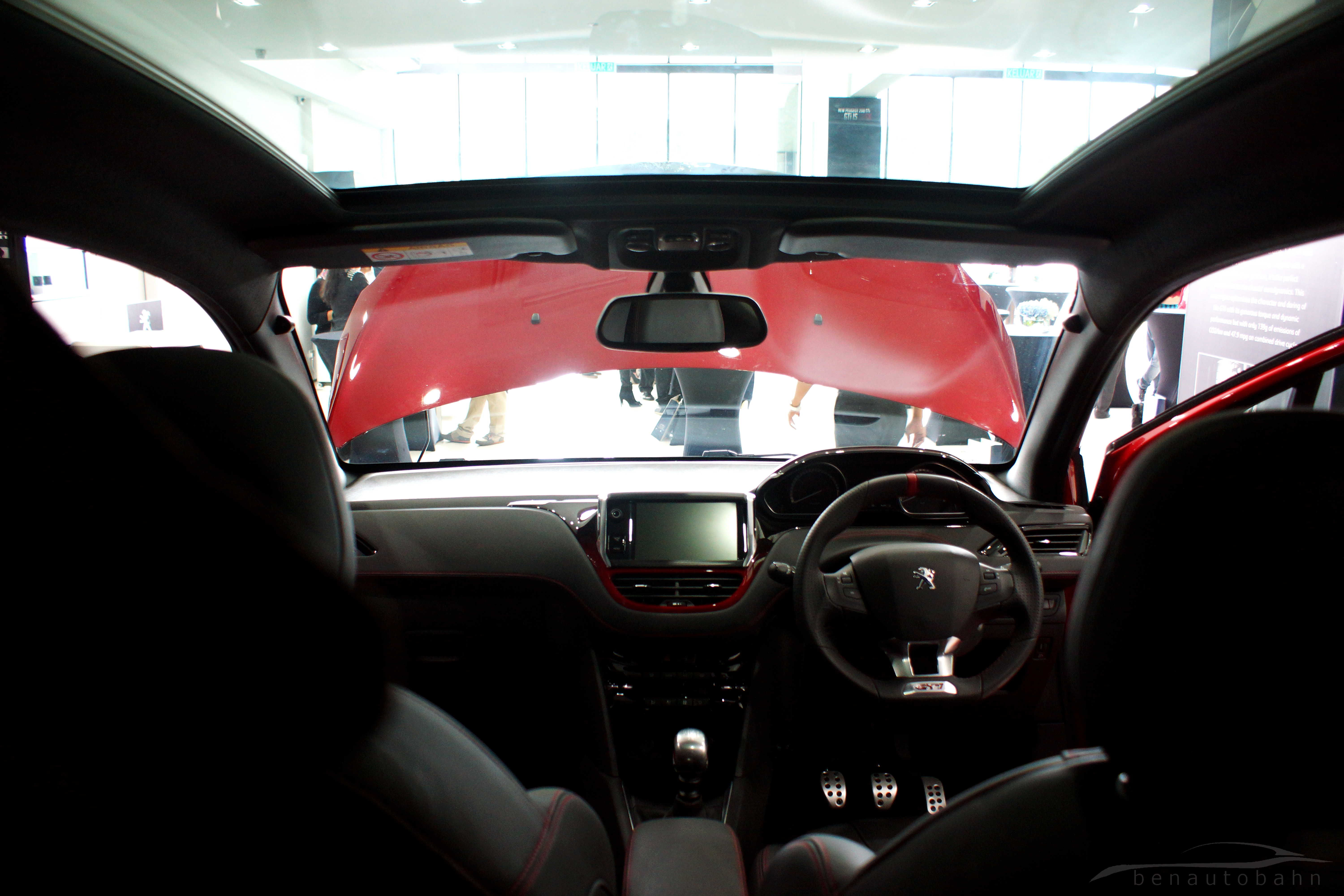 Peugeot 208 GTi launch
